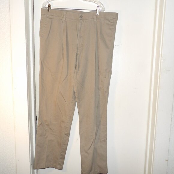 Docker's Khaki Straight Leg Pants Sz 40 X 34 - Picture 1 of 8